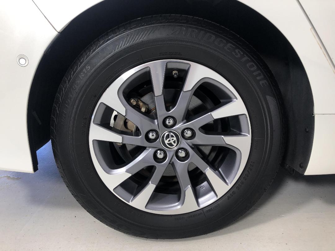 Photo '12' of Toyota Prius Photo '12' of Toyota Prius