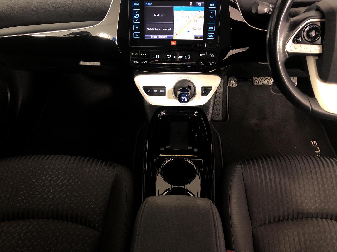 Photo '18' of Toyota Prius Photo '18' of Toyota Prius