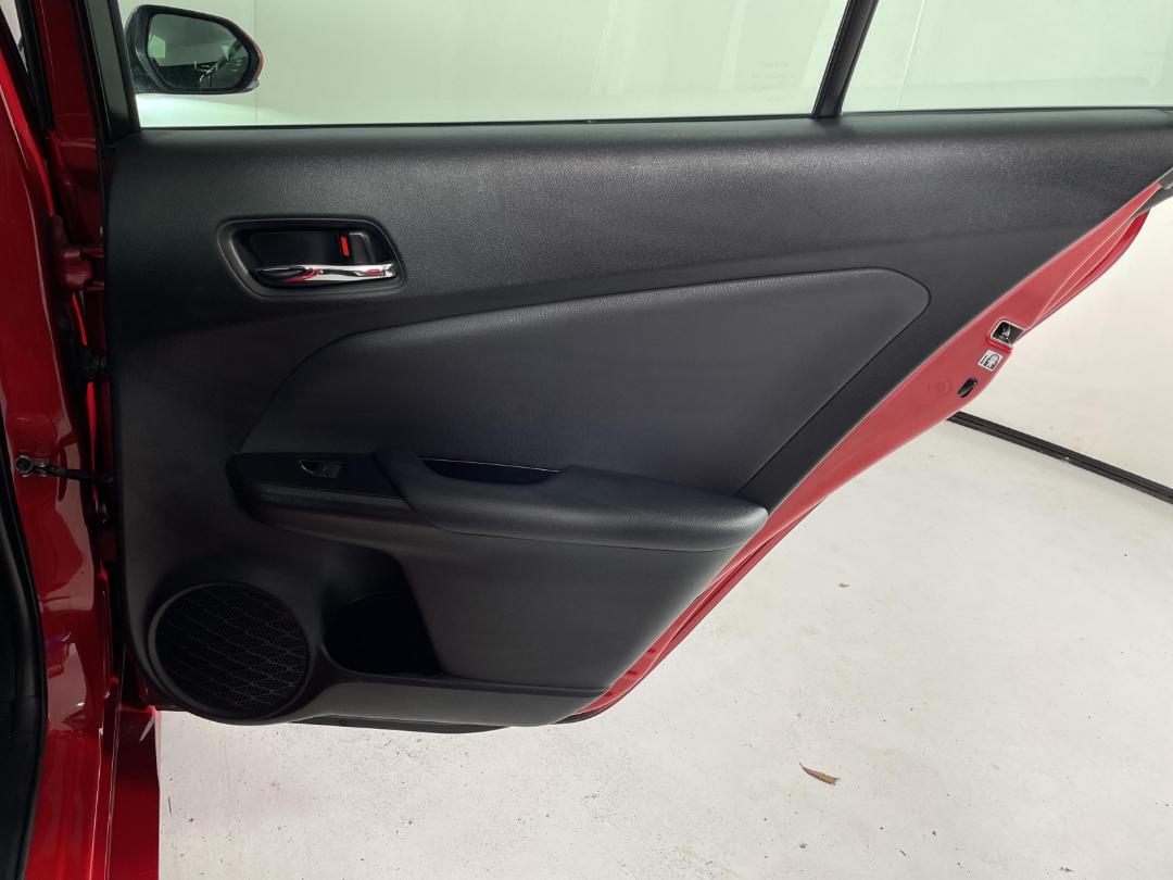 Photo '19' of Toyota Prius Photo '19' of Toyota Prius