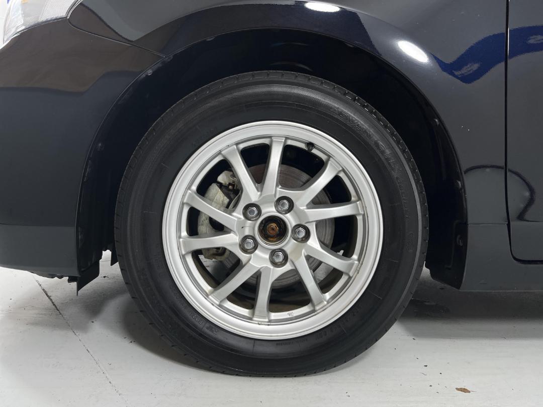 Photo '10' of Toyota Prius