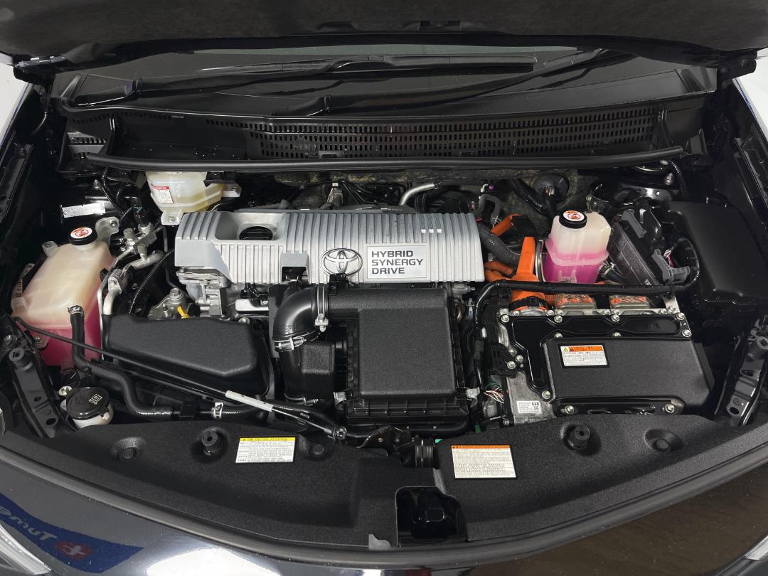 Photo '13' of Toyota Prius