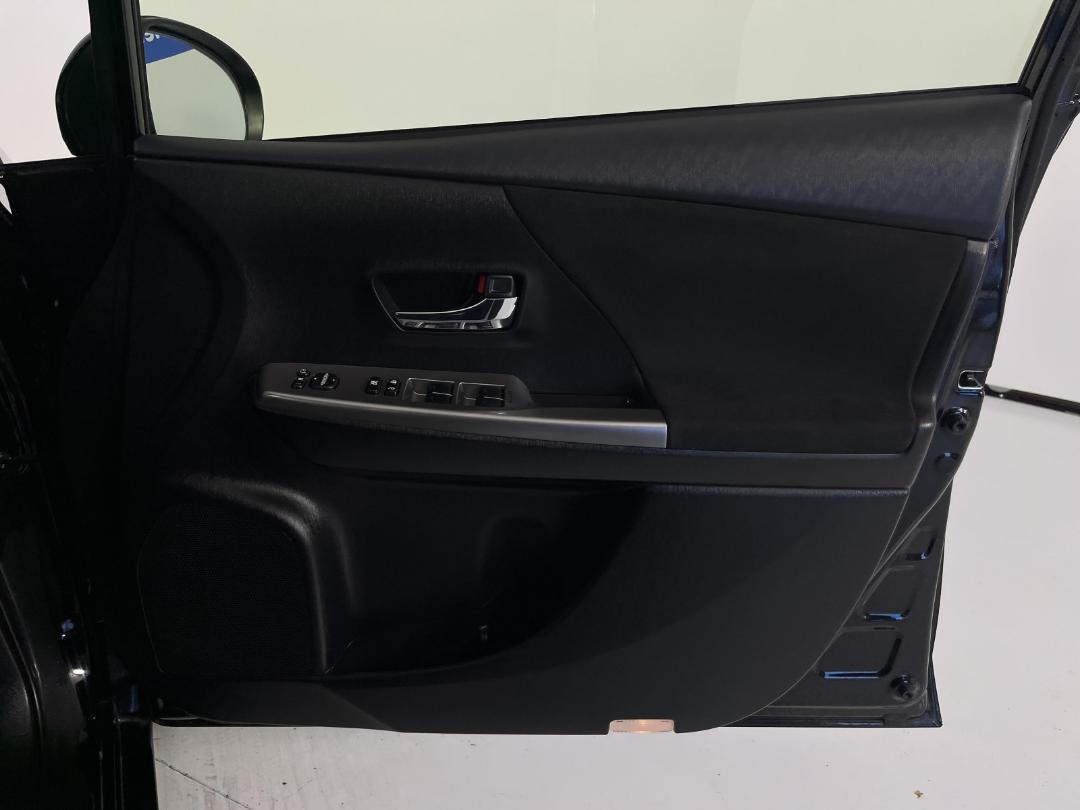 Photo '15' of Toyota Prius