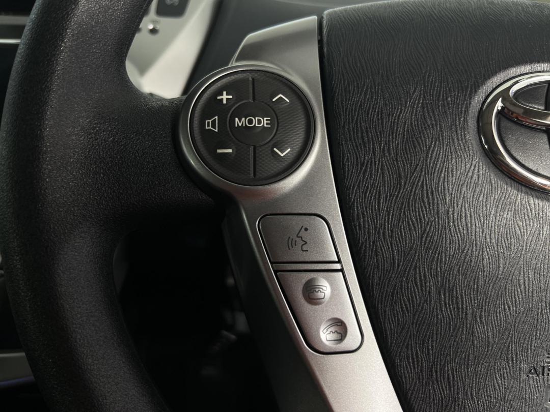 Photo '24' of Toyota Prius