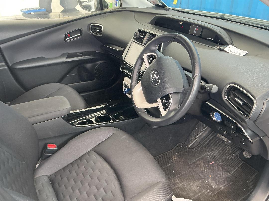 Photo '7' of Toyota Prius Phev Photo '7' of Toyota Prius Phev