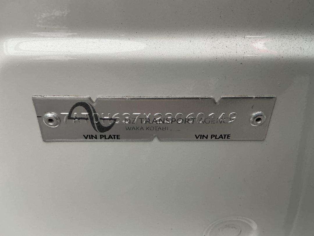 Photo '15' of Toyota Prius Phev Photo '15' of Toyota Prius Phev