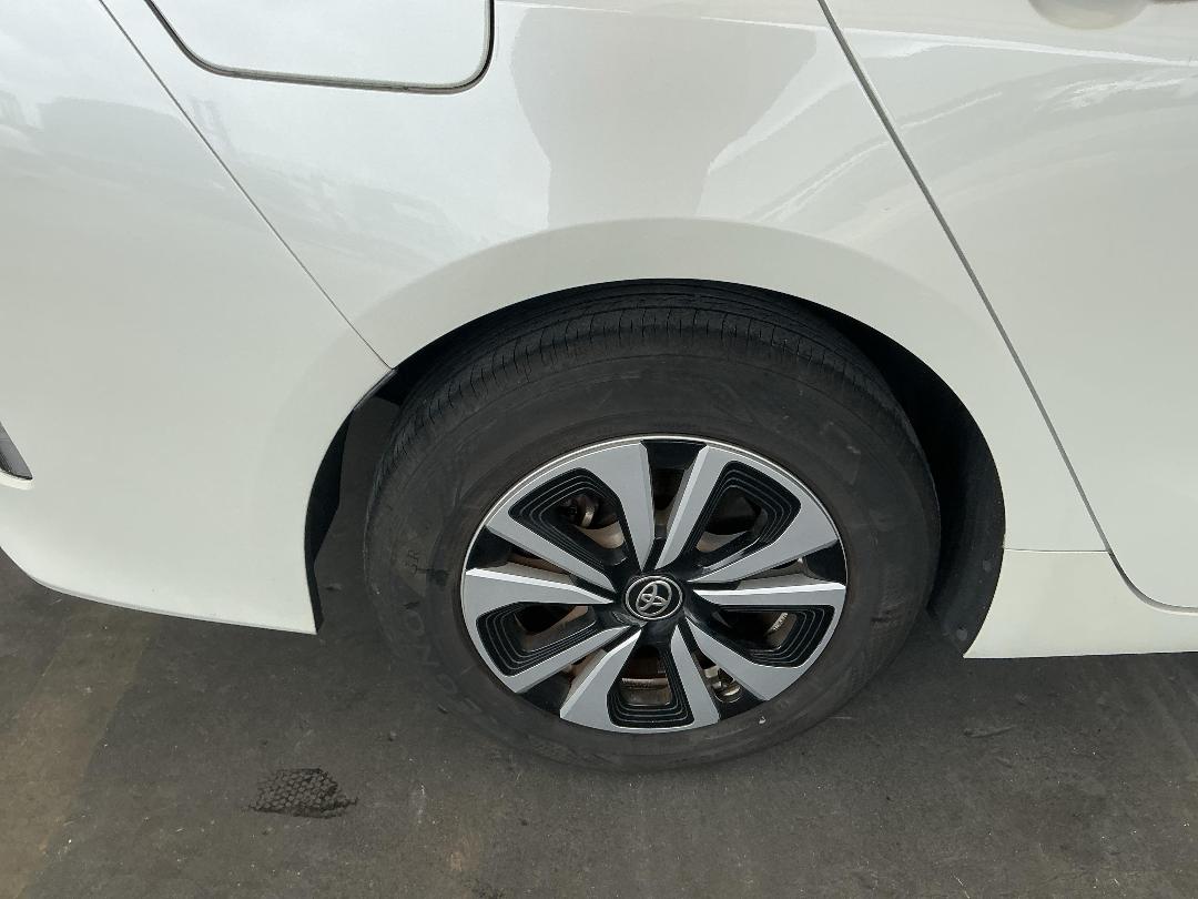 Photo '17' of Toyota Prius Phev Photo '17' of Toyota Prius Phev