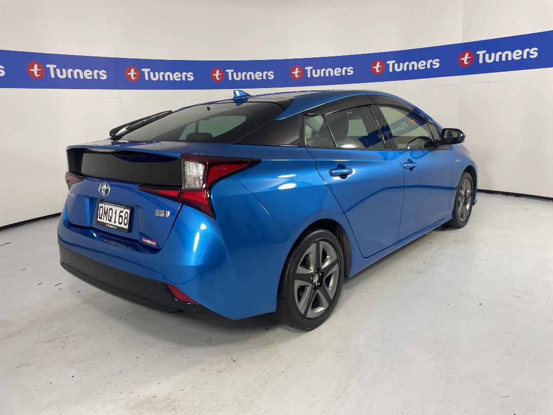 Photo '7' of Toyota Prius