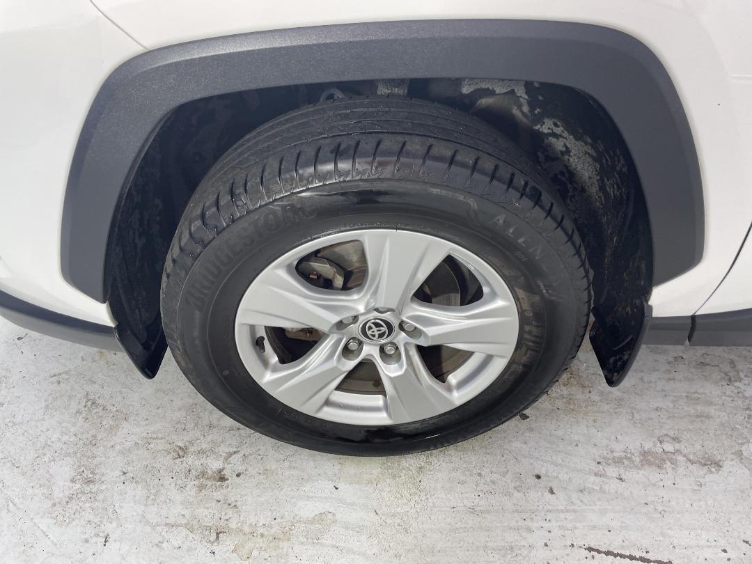 Photo '10' of Toyota Rav4