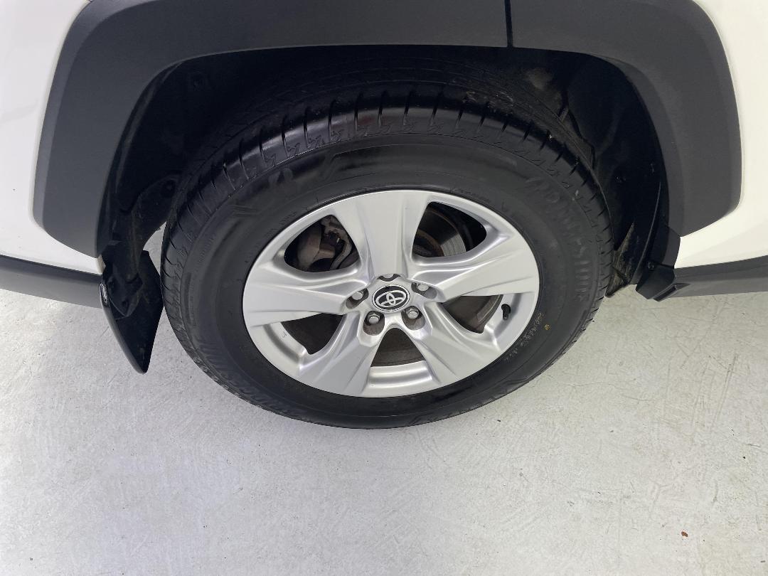 Photo '12' of Toyota Rav4