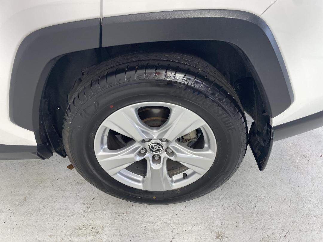 Photo '11' of Toyota Rav4