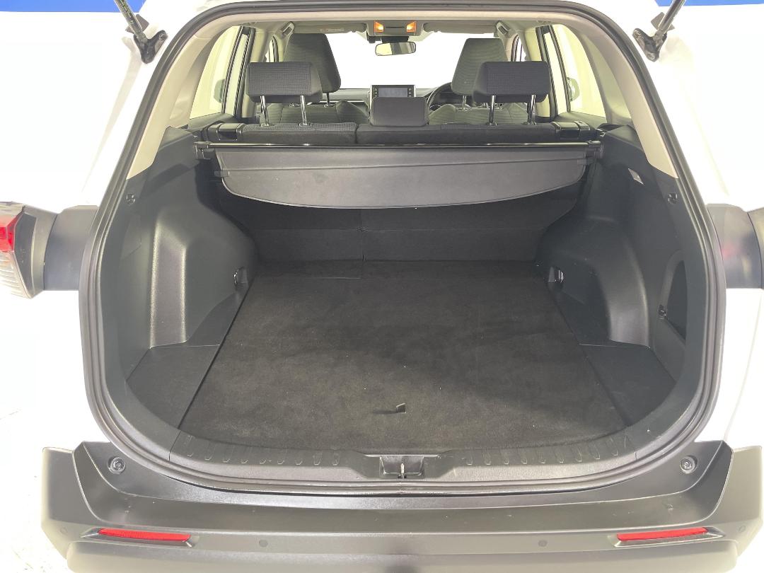 Photo '14' of Toyota Rav4