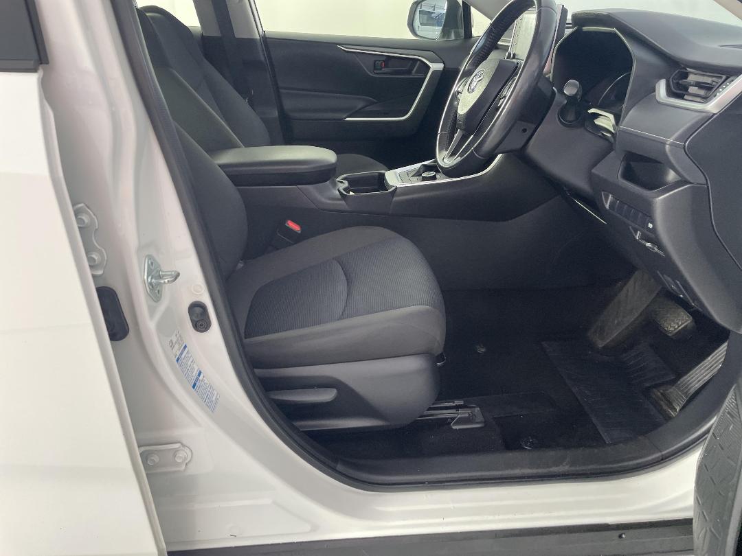 Photo '16' of Toyota Rav4