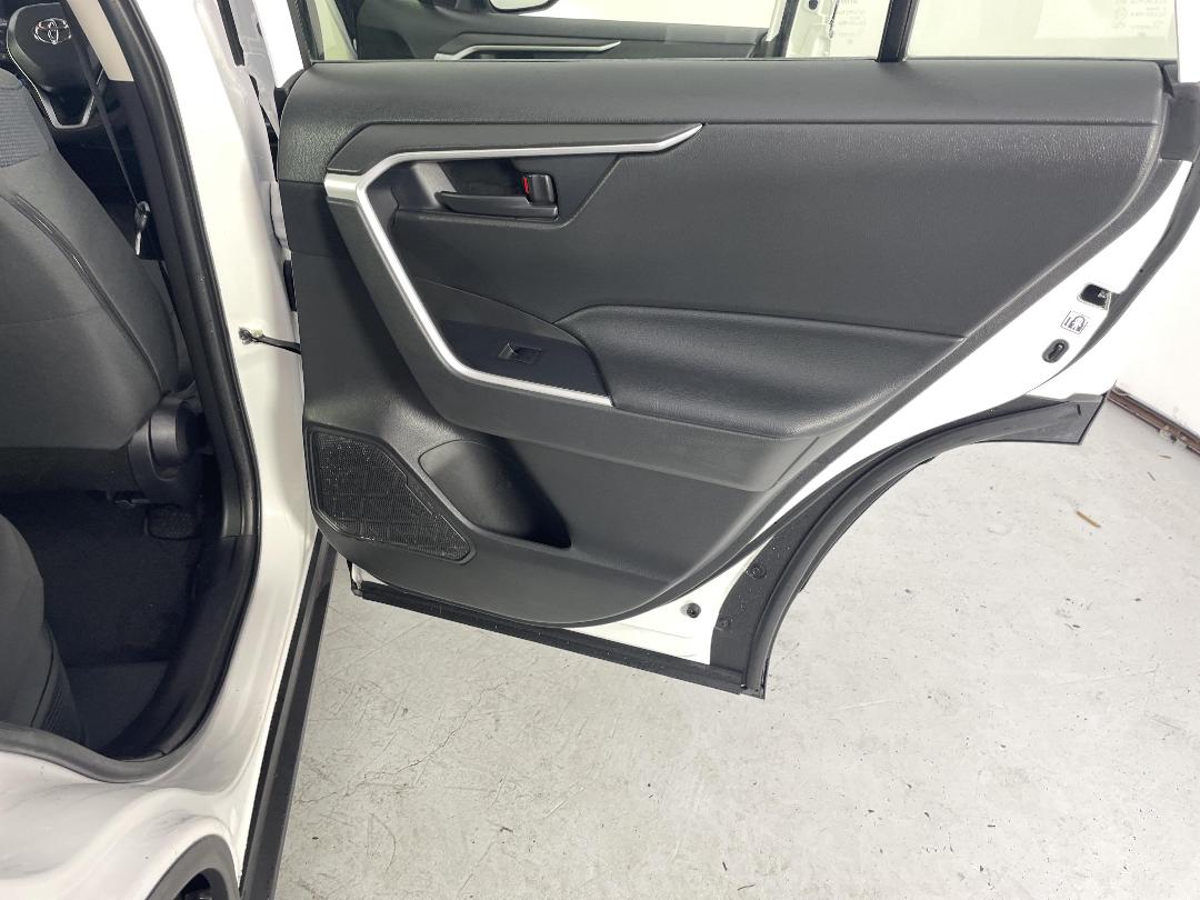 Photo '19' of Toyota Rav4