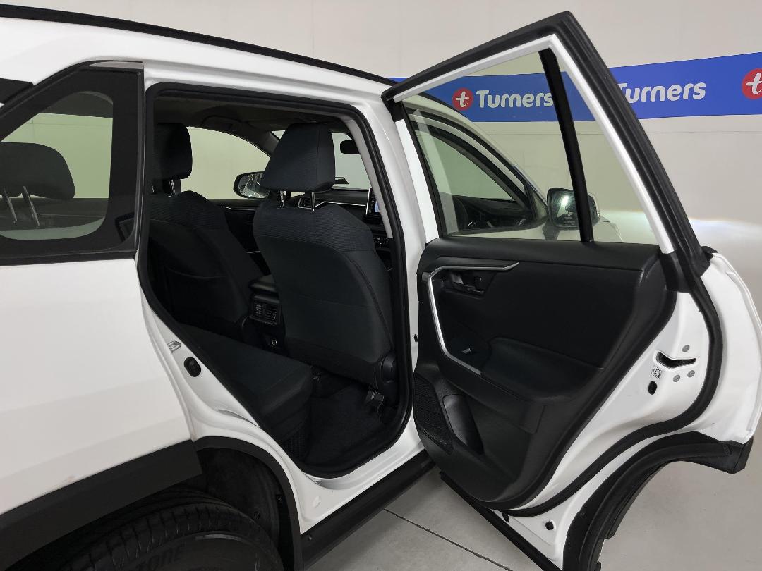 Photo '19' of Toyota Rav4