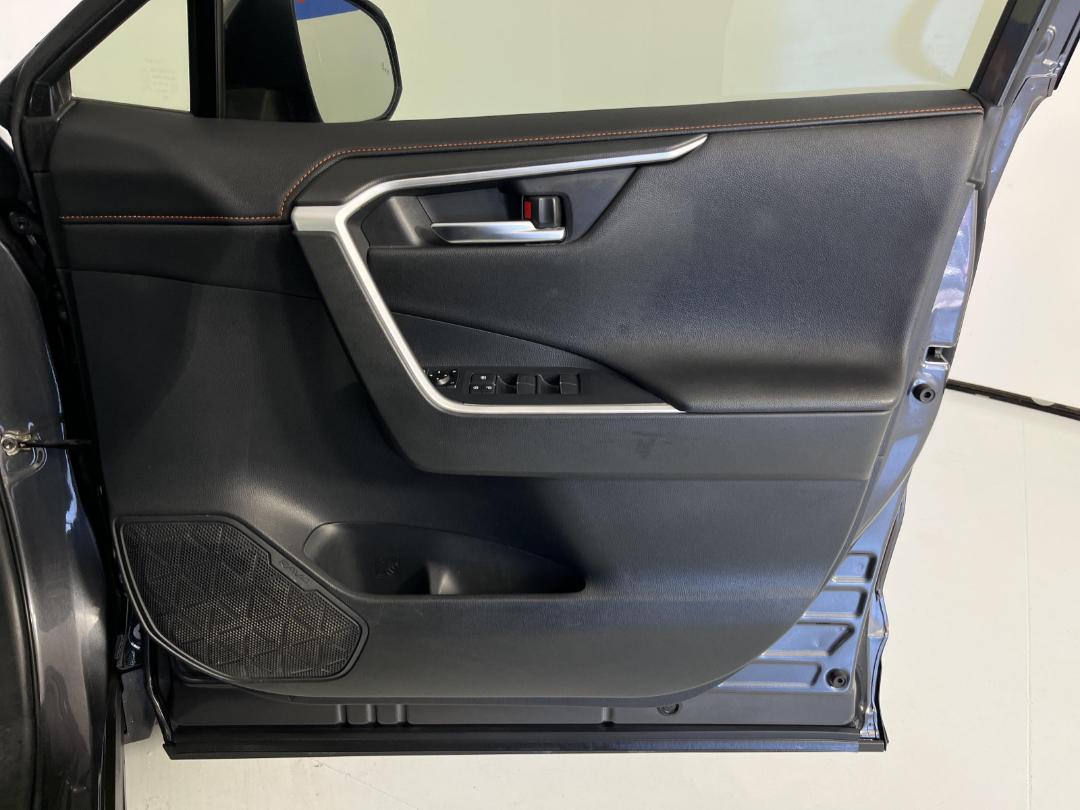 Photo '15' of Toyota Rav4