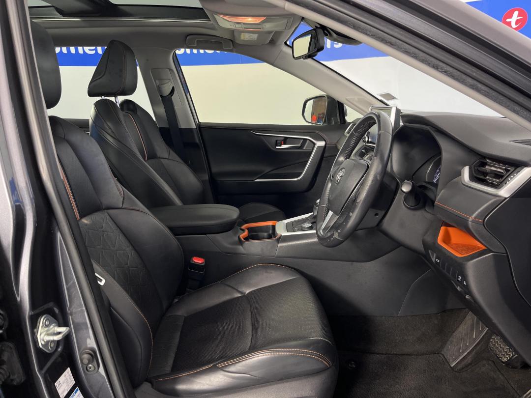 Photo '16' of Toyota Rav4