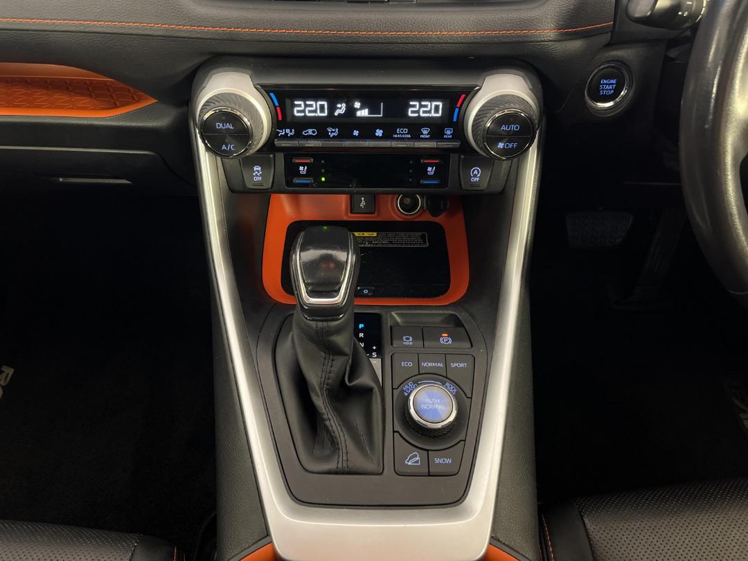 Photo '18' of Toyota Rav4