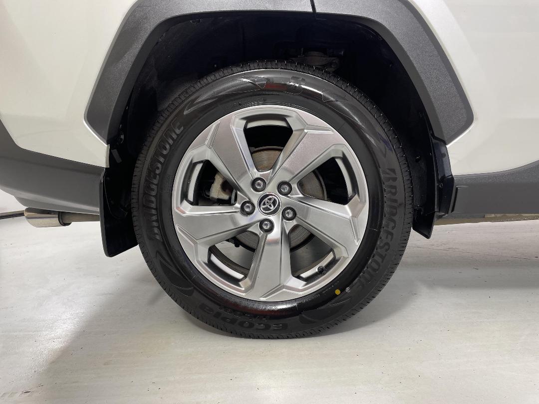 Photo '12' of Toyota Rav4