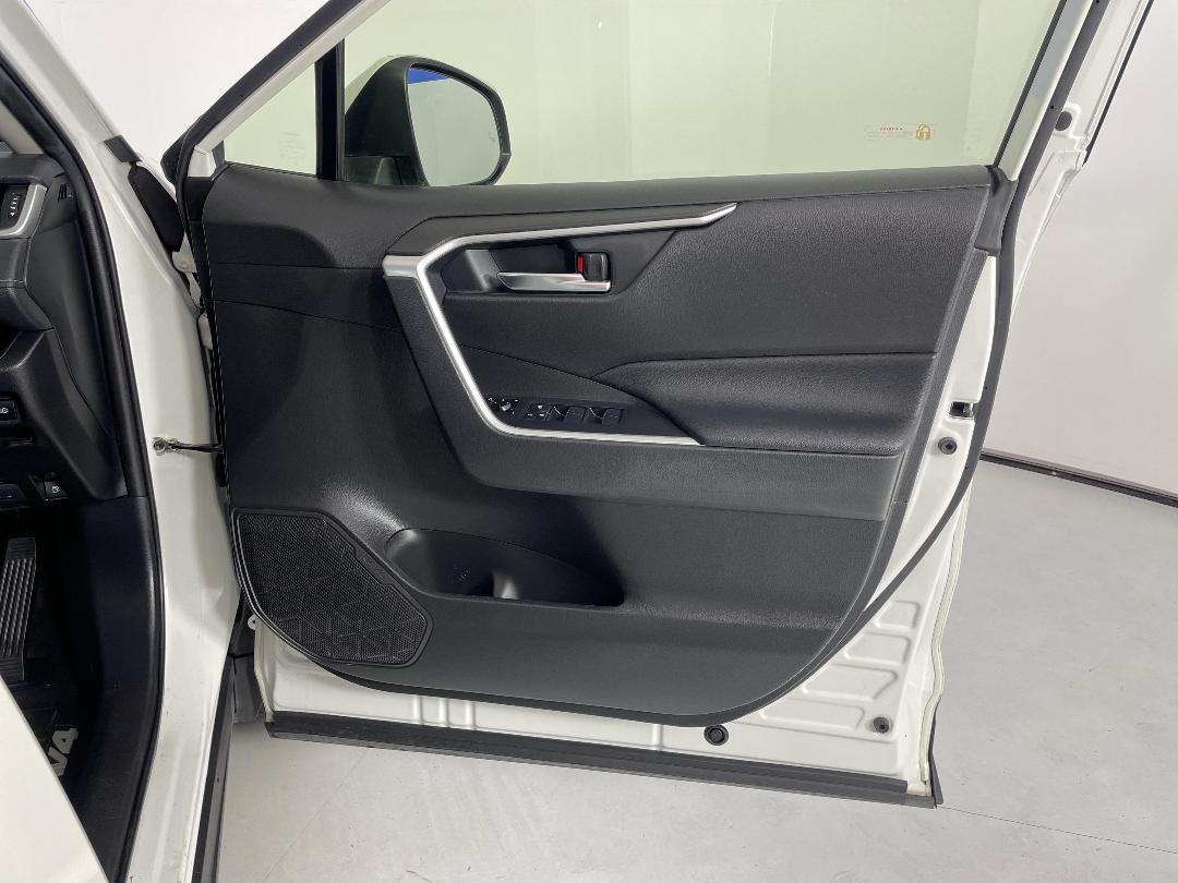 Photo '15' of Toyota Rav4