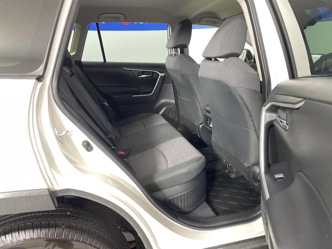 Photo '20' of Toyota Rav4