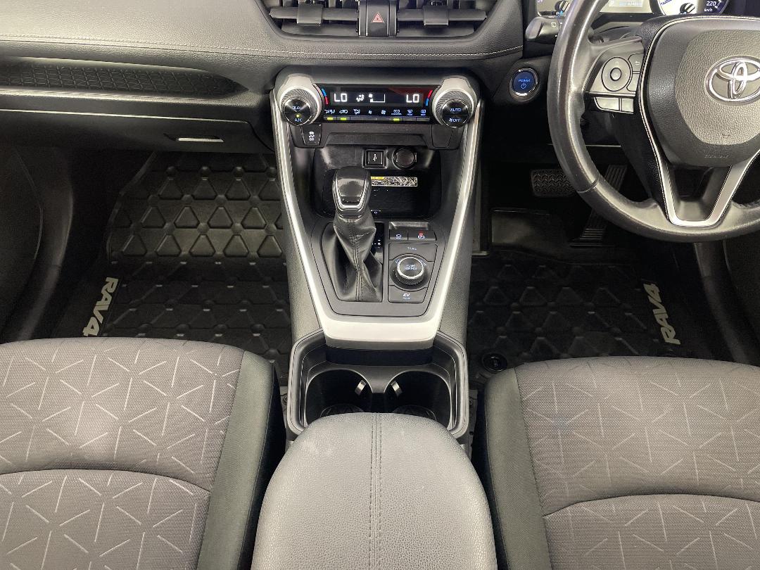 Photo '18' of Toyota Rav4