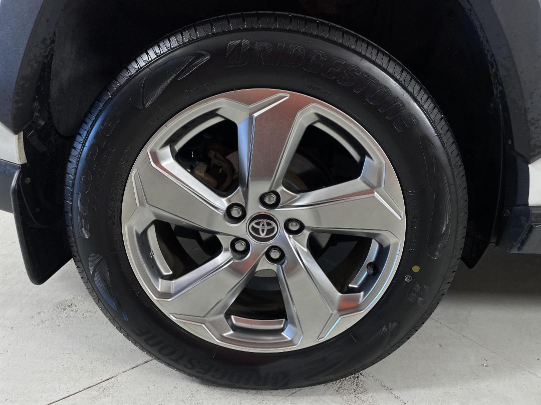 Photo '12' of Toyota Rav4