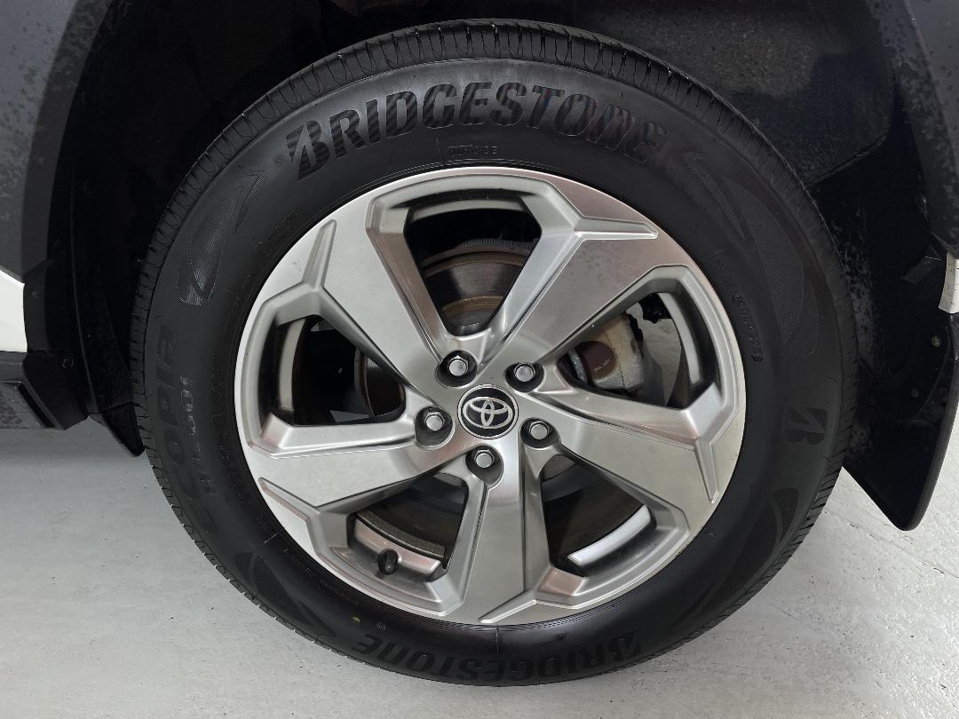 Photo '11' of Toyota Rav4