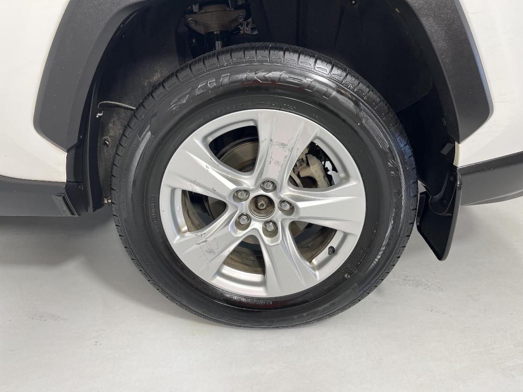 Photo '11' of Toyota Rav4