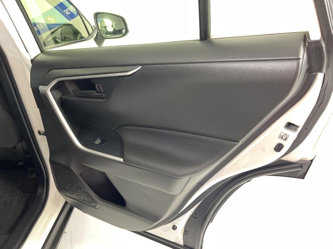 Photo '19' of Toyota Rav4