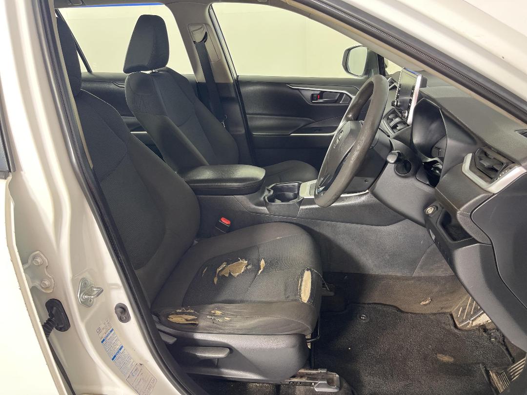 Photo '16' of Toyota Rav4