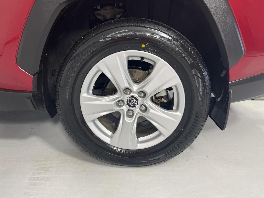 Photo '11' of Toyota Rav4