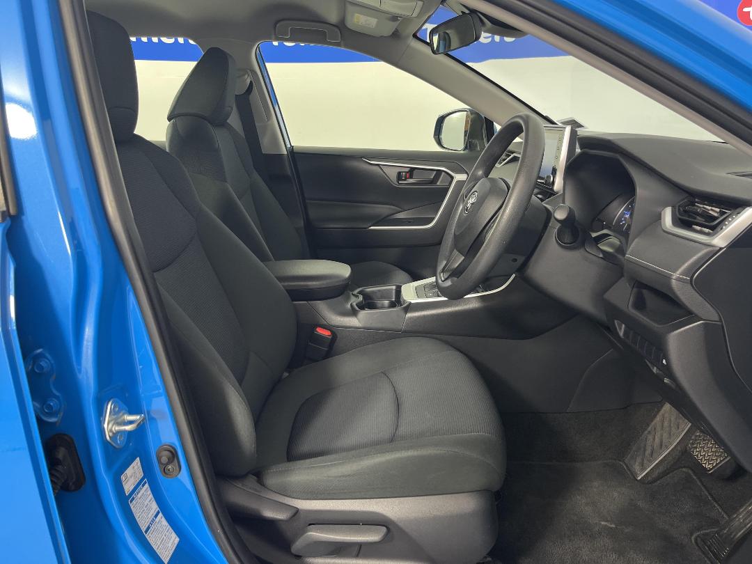 Photo '16' of Toyota Rav4