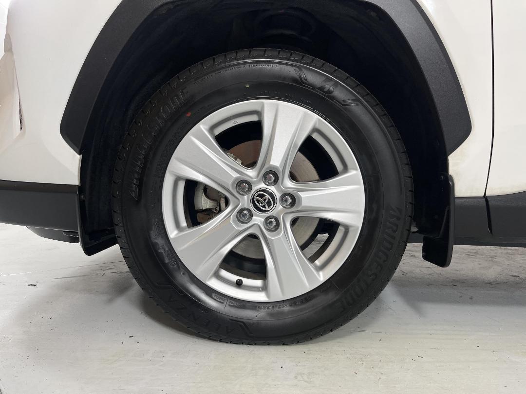 Photo '10' of Toyota Rav4