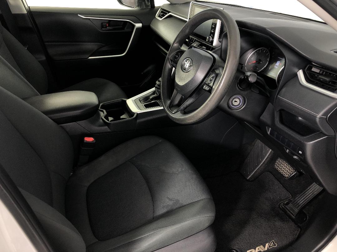 Photo '16' of Toyota Rav4 Photo '16' of Toyota Rav4