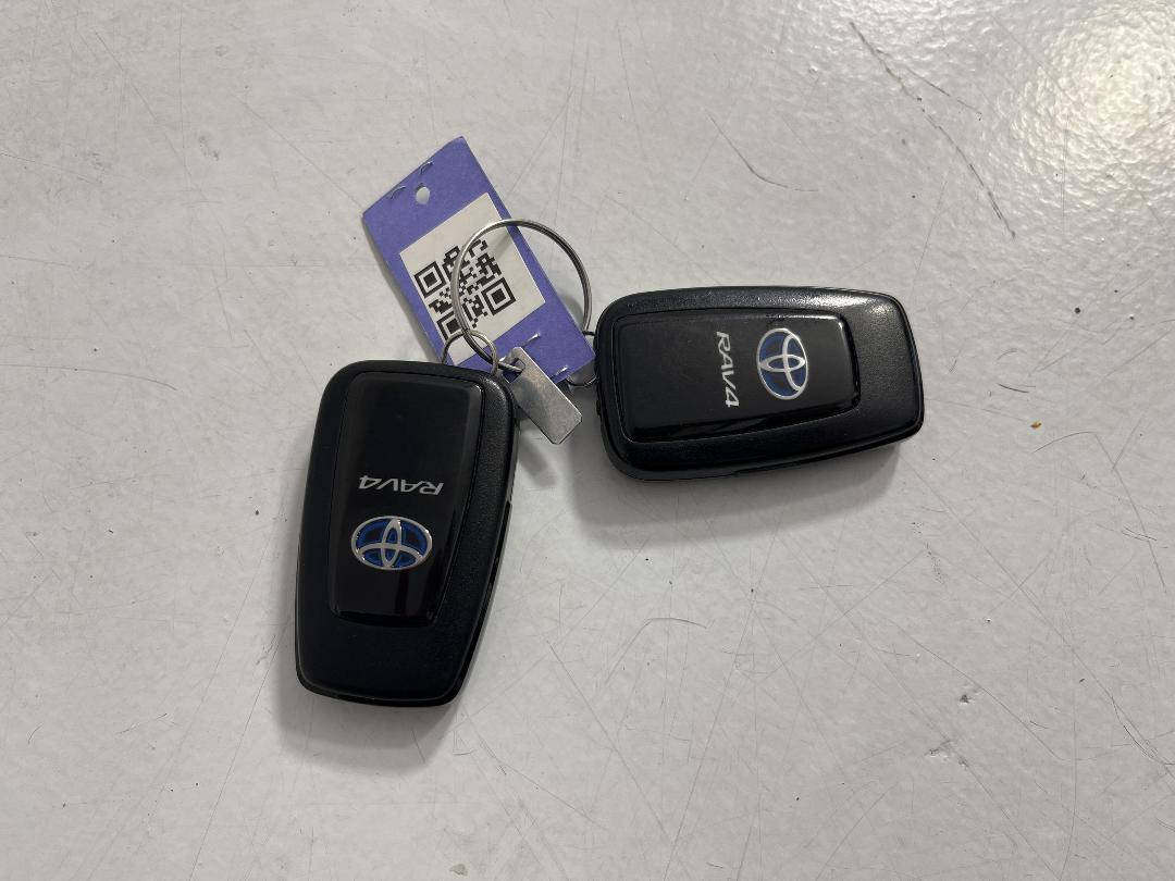 Photo '22' of Toyota Rav4