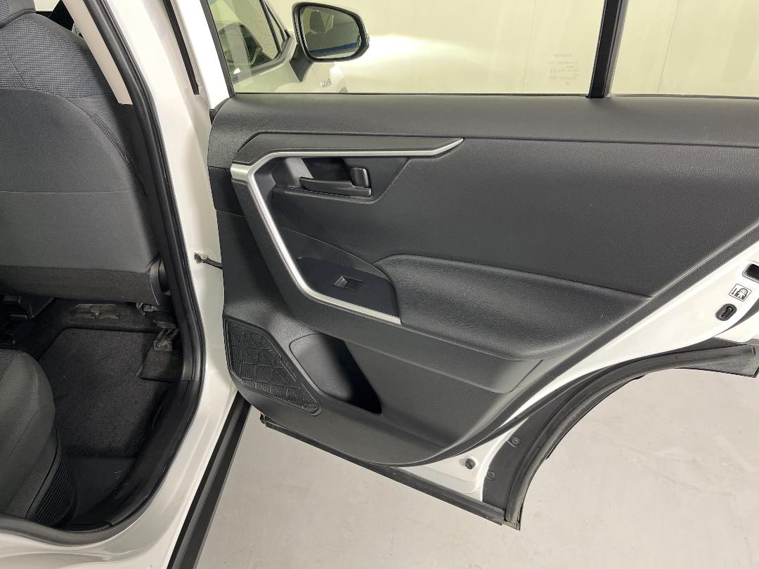 Photo '19' of Toyota Rav4