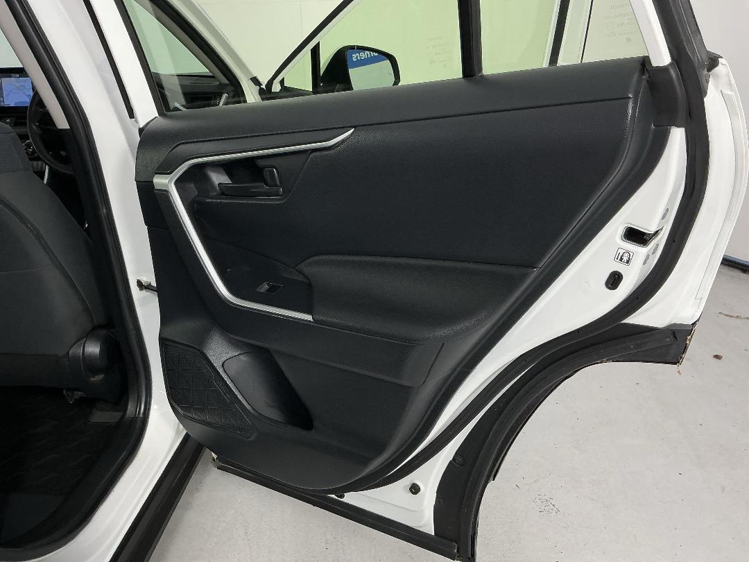 Photo '19' of Toyota Rav4 Photo '19' of Toyota Rav4