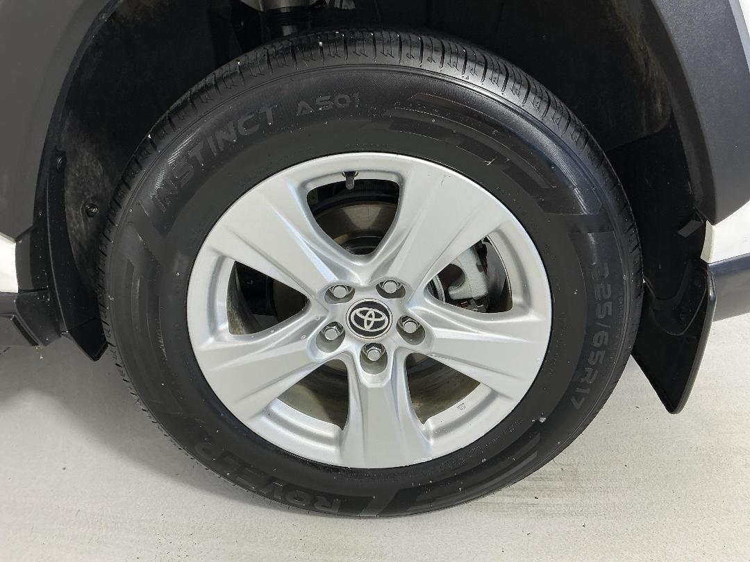 Photo '11' of Toyota Rav4 Photo '11' of Toyota Rav4