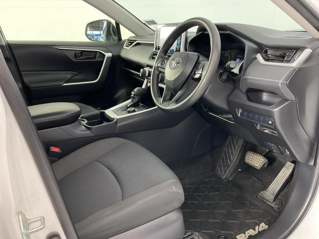 Photo '16' of Toyota Rav4 Photo '16' of Toyota Rav4