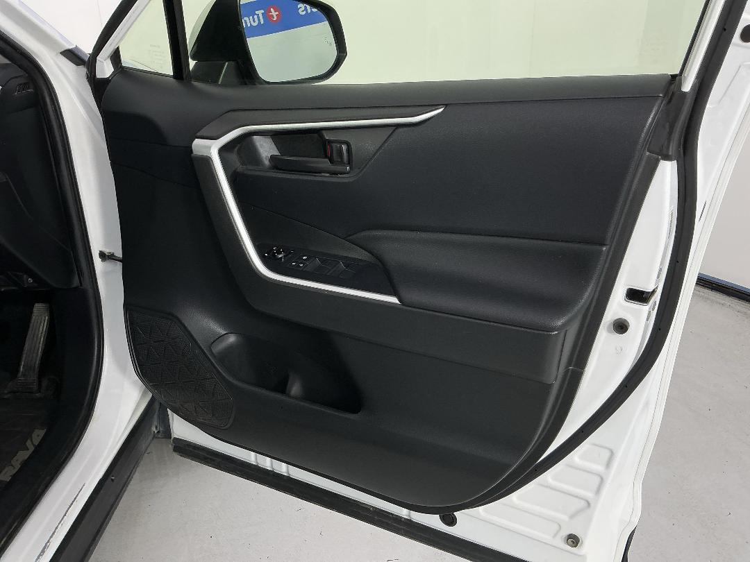 Photo '15' of Toyota Rav4 Photo '15' of Toyota Rav4