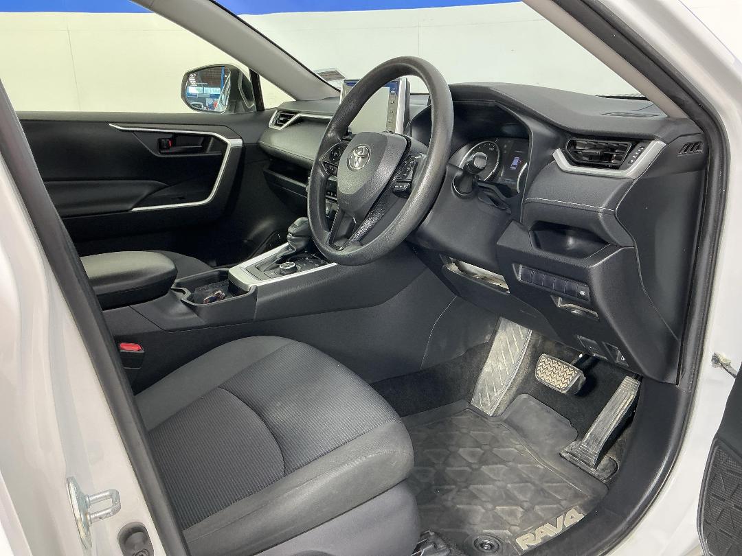 Photo '16' of Toyota Rav4 Photo '16' of Toyota Rav4