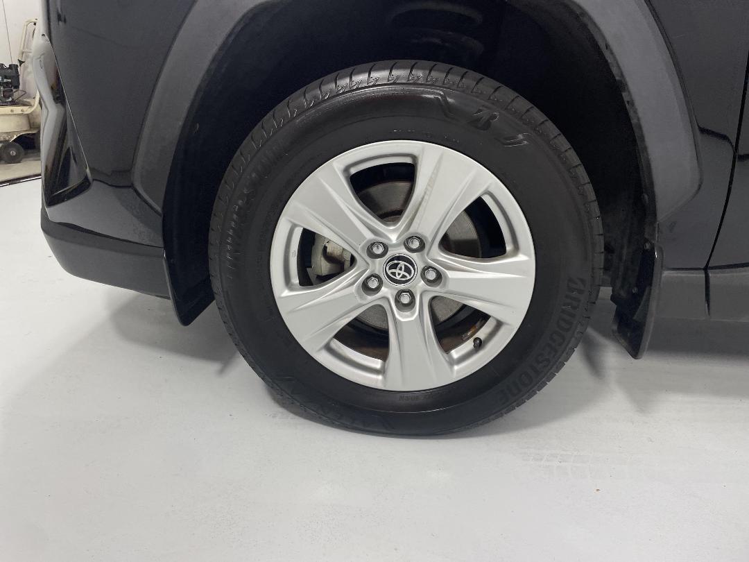 Photo '10' of Toyota Rav4