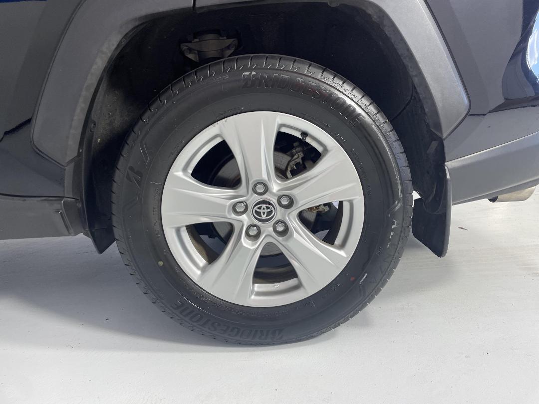 Photo '11' of Toyota Rav4