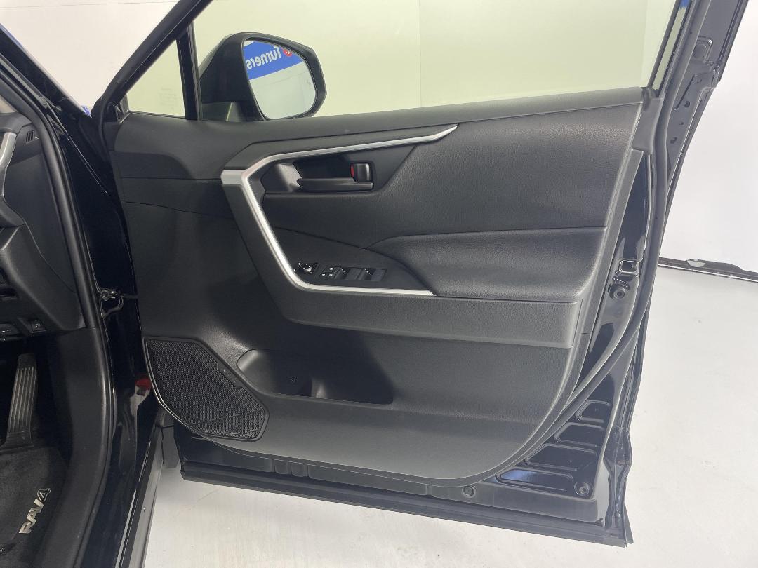 Photo '15' of Toyota Rav4