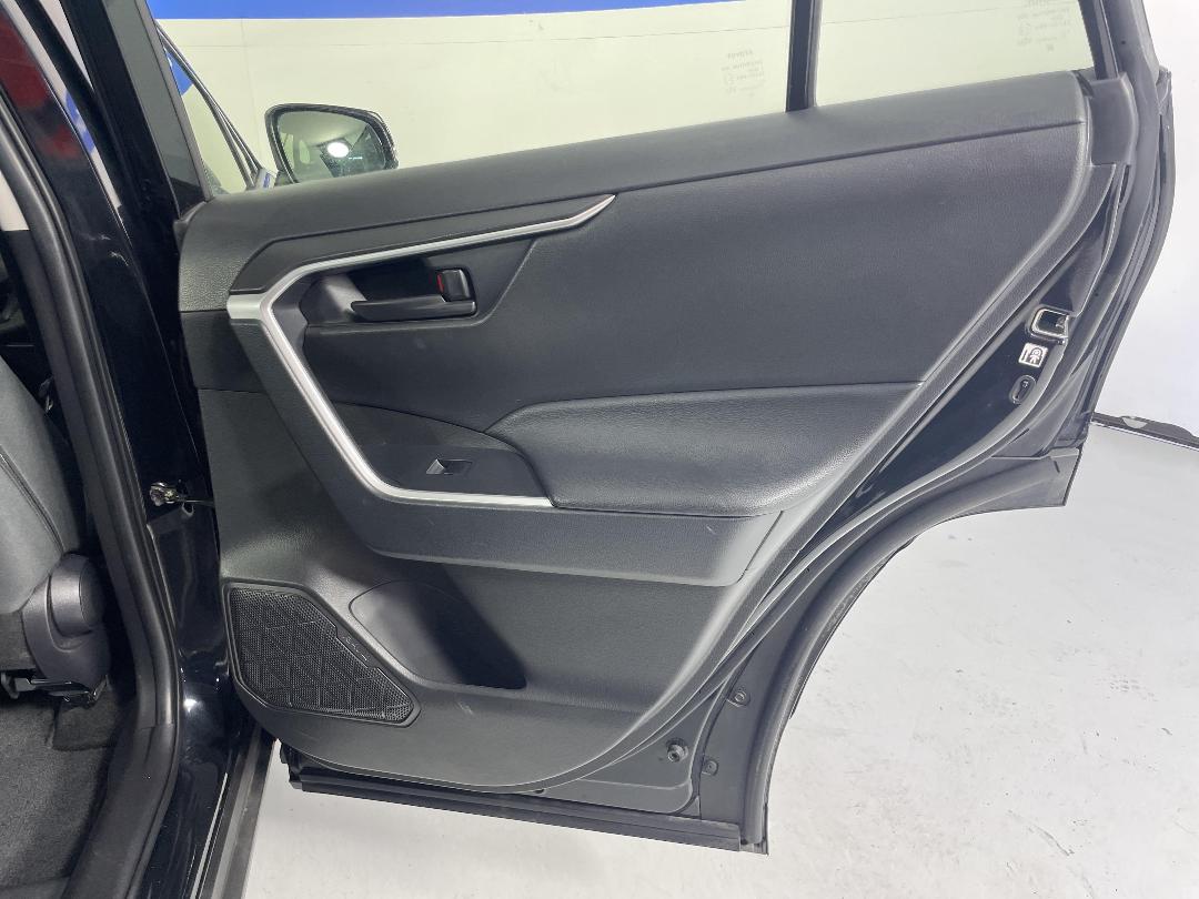 Photo '19' of Toyota Rav4 Photo '19' of Toyota Rav4