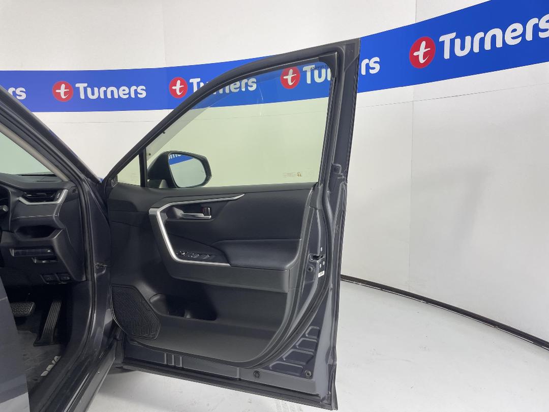 Photo '15' of Toyota Rav4