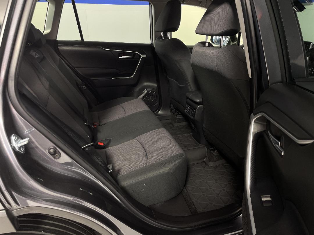 Photo '20' of Toyota Rav4