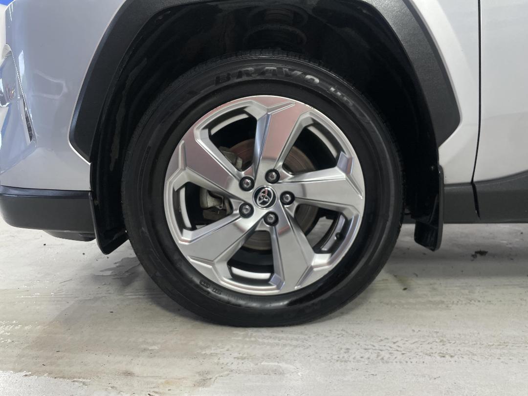 Photo '10' of Toyota Rav4