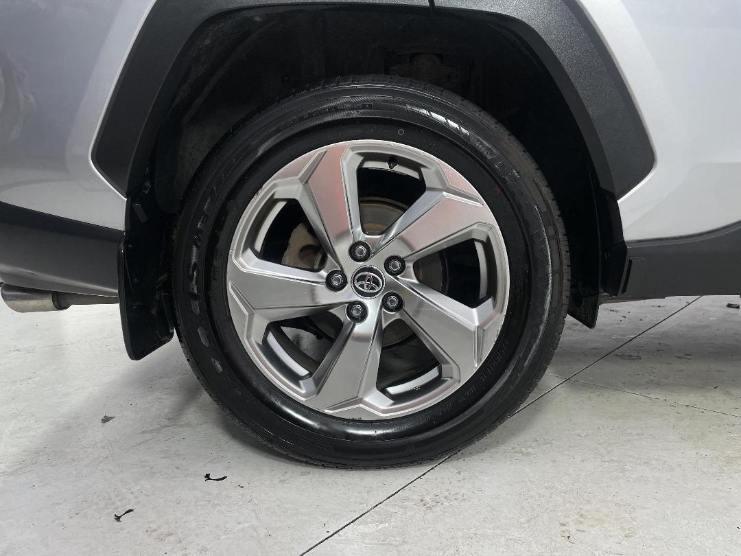 Photo '12' of Toyota Rav4