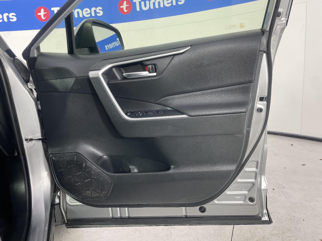 Photo '15' of Toyota Rav4